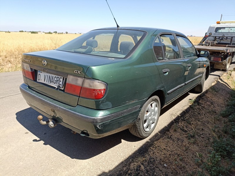 nissan primera berlina (p11) del año 1996