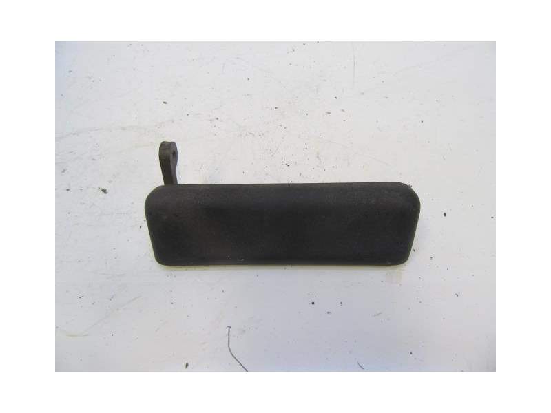 Recambio de manilla delantera derecha para ford sierra 2.0 g referencia OEM IAM 85ABA22400AA  