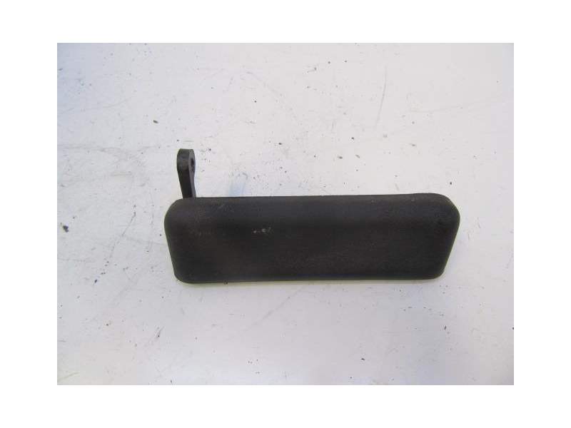 Recambio de manilla trasera derecha para ford sierra 2.0 g referencia OEM IAM 85AB22400AA  