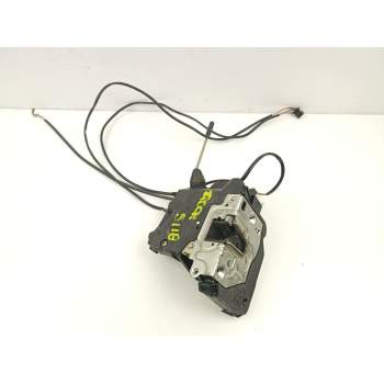 CERRADURA PUERTA DELANTERA DERECHA A2037200235 