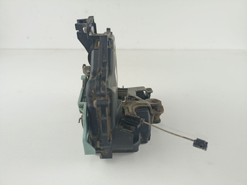 Recambio de cerradura puerta delantera derecha para volkswagen caddy ka/kb (2k) 1.9 tdi referencia OEM IAM 3D1837016  