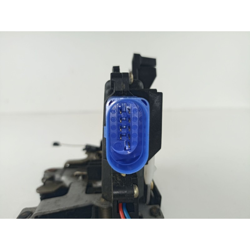 Recambio de cerradura puerta delantera derecha para volkswagen caddy ka/kb (2k) 1.9 tdi referencia OEM IAM 3D1837016  