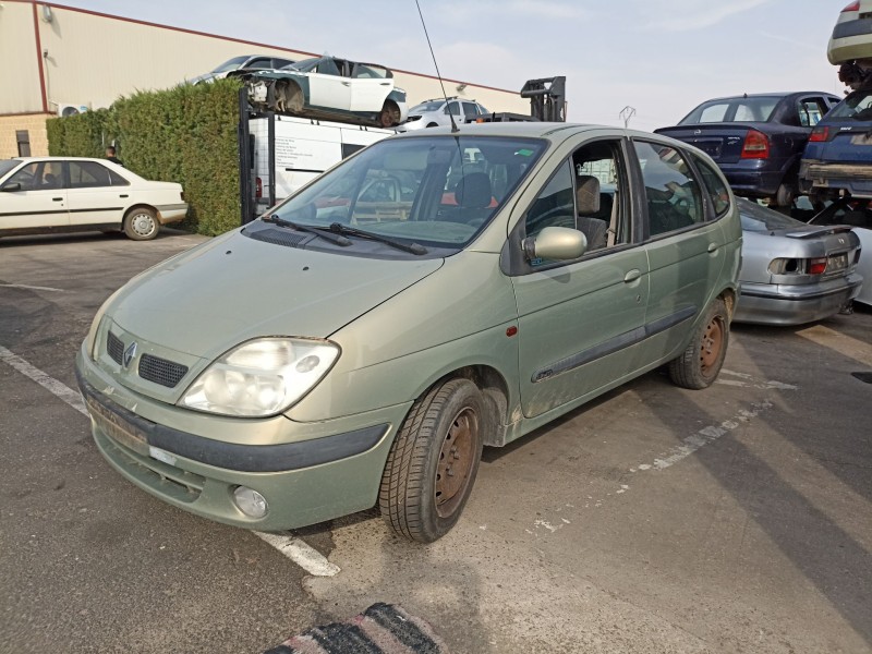 renault scenic del año 2001