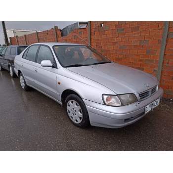 TOYOTA CARINA (T19) de desguace