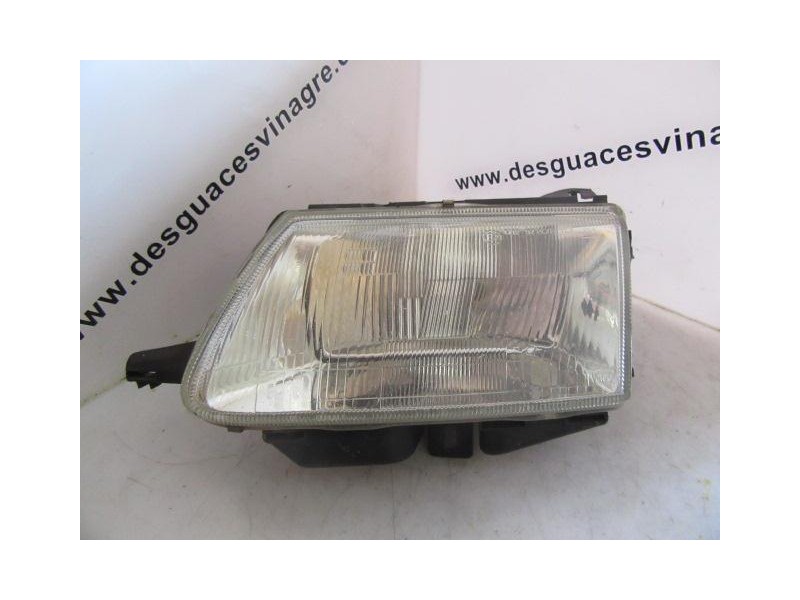 Recambio de faro izquierdo para citroen saxo 1.1 monaco referencia OEM IAM   