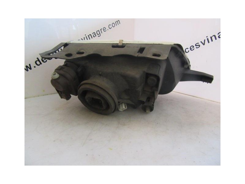 Recambio de faro izquierdo para citroen saxo 1.1 monaco referencia OEM IAM   