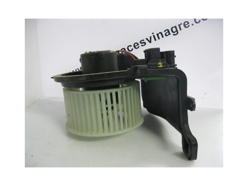 Recambio de motor calefaccion renault clio 19 td 2002 para renault clio 1.9 d referencia OEM IAM 1.271.212.0.0.  