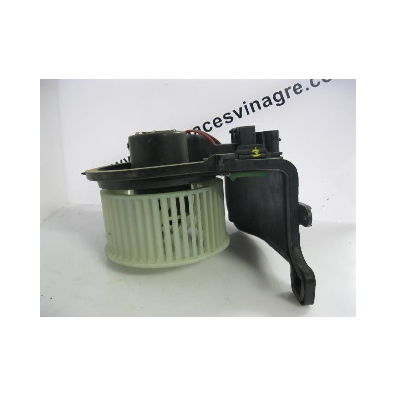 Recambio de motor calefaccion renault clio 19 td 2002 para renault clio 1.9 d referencia OEM IAM 1.271.212.0.0.  
