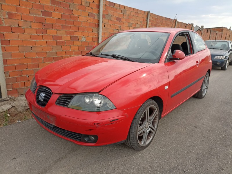 seat ibiza (6l1) del año 2002