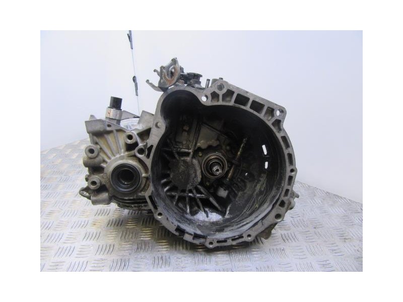 Recambio de cambio 5v (gasolina) : hyundai matrix : 1.6 g (103,33cv) [2005] para hyundai matrix 1.6 g referencia OEM IAM J21873 