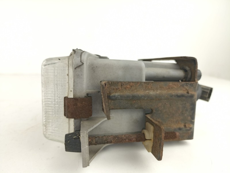 Recambio de antiniebla derecho para daewoo aranos 1.8 g -c18le-g referencia OEM IAM 96186480  