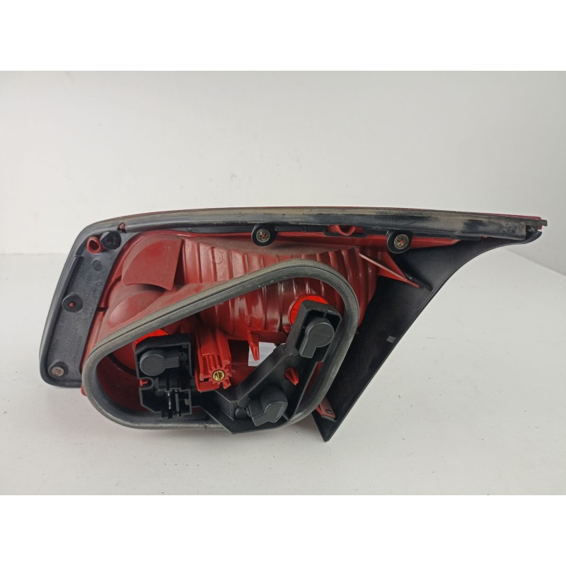 Recambio de piloto porton izquierdo para renault vel satis (bj0) 2.0 16v turbo referencia OEM IAM 89021293  