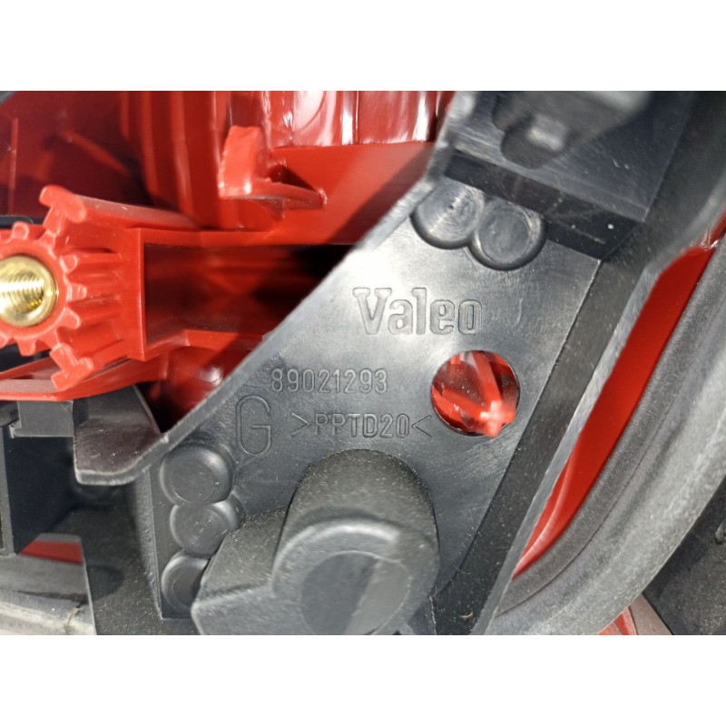 Recambio de piloto porton izquierdo para renault vel satis (bj0) 2.0 16v turbo referencia OEM IAM 89021293  