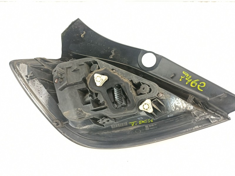 Recambio de piloto trasero derecho para opel astra 1.7 d referencia OEM IAM 24451837 00865302 