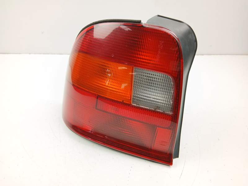Recambio de piloto trasero izquierdo para rover 600 i (rh) 620 sdi referencia OEM IAM XFB100930  