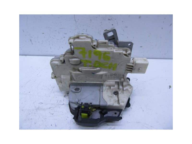 Recambio de cerradura puerta trasera derecha para audi a4 b7 (8ec) 2.0 tdi 16v referencia OEM IAM 839016  