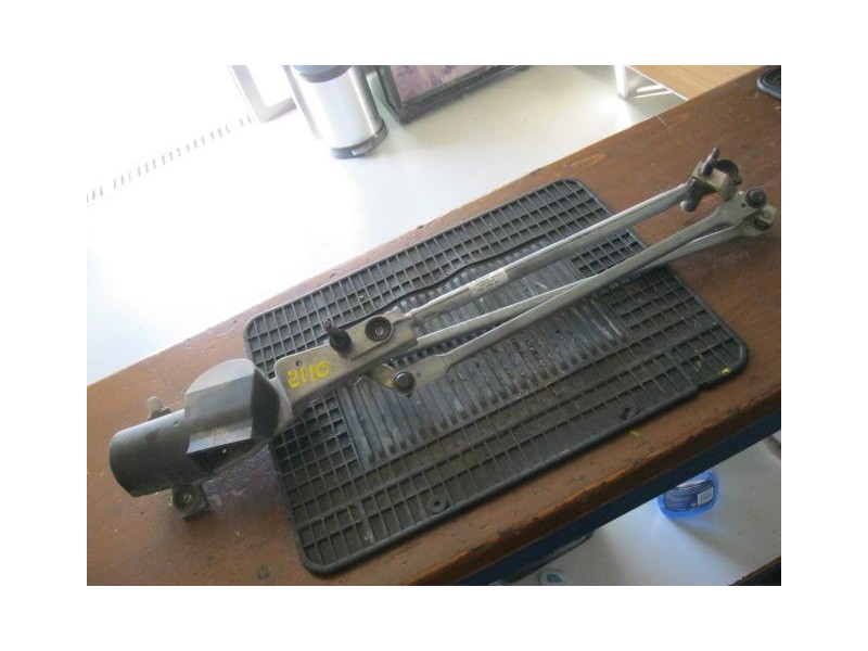 Recambio de motor limpia delantero ford focus 18 td ffda 10064cv 5p 2004 para ford focus 1.8 td /ffda referencia OEM IAM 0390241