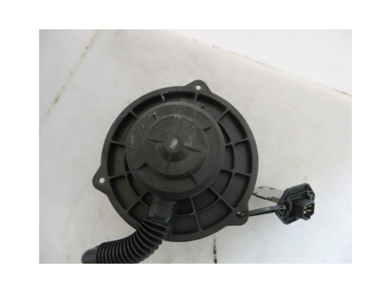 Recambio de motor calefacion hyundai h100 25 td d4cb crdi 5p 2007 para hyundai h100 2.5 td - d4cb (crdi) referencia OEM IAM 50A1