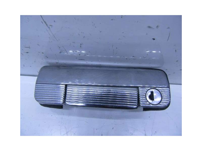 Recambio de manilla delantera derecha para seat 127 0.9 g referencia OEM IAM 5102023  
