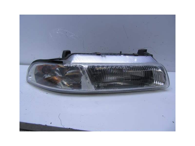 Recambio de faro derecho para chrysler stratus 2.0 g referencia OEM IAM 04630152  