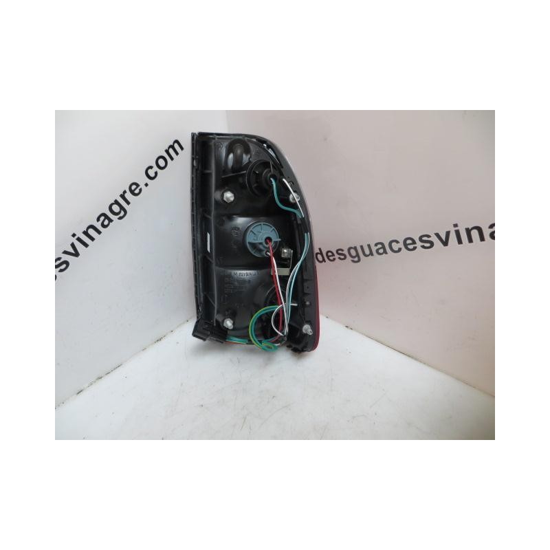 Recambio de piloto trasero izquierdo para mitsubishi l 200 (k60t) 2.5 diesel referencia OEM IAM BLANCOYROJO  