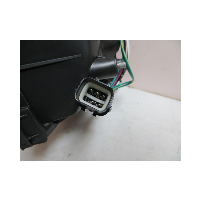 Recambio de piloto trasero izquierdo para mitsubishi l 200 (k60t) 2.5 diesel referencia OEM IAM BLANCOYROJO  