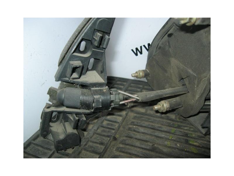 Recambio de retrovisor derecho renault clio 12 g 1992 para renault clio 1.2 g referencia OEM IAM NEGRO  