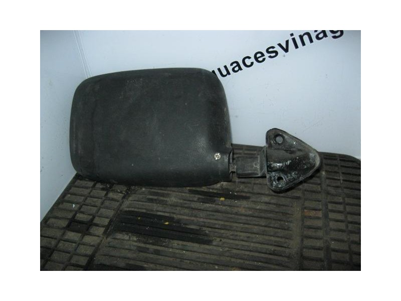 Recambio de retrovisor izq nissan vanette 15 g 1990 para nissan vanette 1.5 gasolina referencia OEM IAM NEGRO  