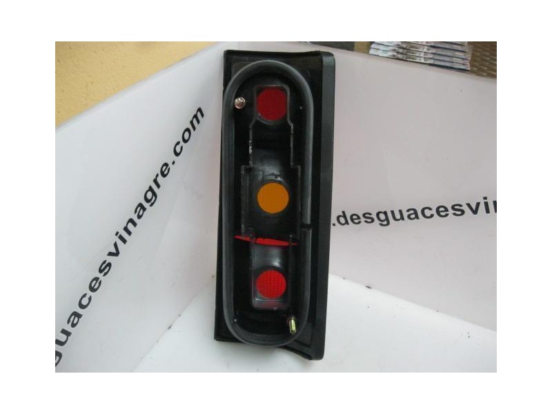 Recambio de piloto trasero izquierdo para renault express 1.9 d -f8c referencia OEM IAM NUEVO  