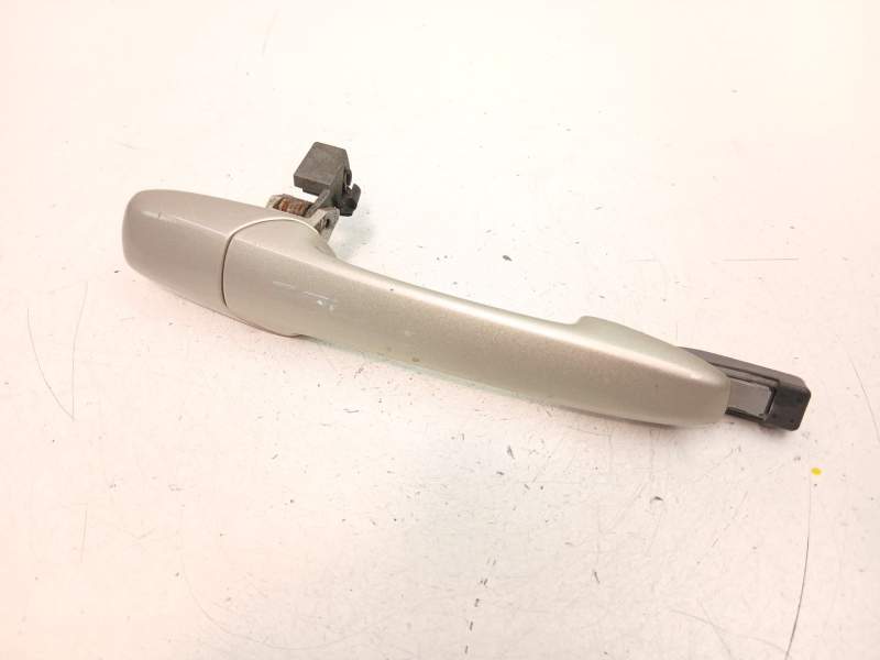 Recambio de manilla trasera derecha para mazda 3 (bk) 1.6 di turbo referencia OEM IAM GJ6A58410D28  