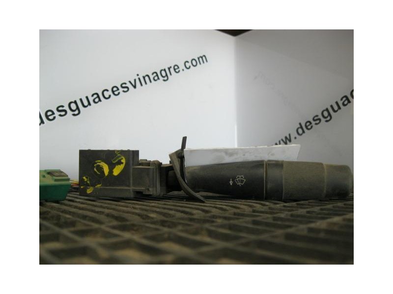 Recambio de mando luces y limpias peugeot 205 d 1996 para peugeot 205 1.8 d ( pt-c ) referencia OEM IAM LIMPIA-CON-LIMPIA-TRASER