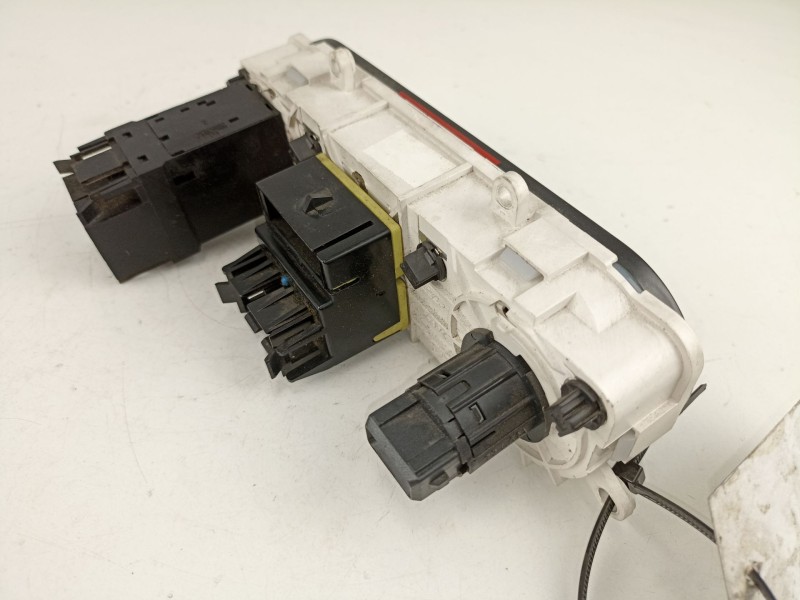 Recambio de mandos calefaccion aire para ford mondeo 1.8 g referencia OEM IAM   