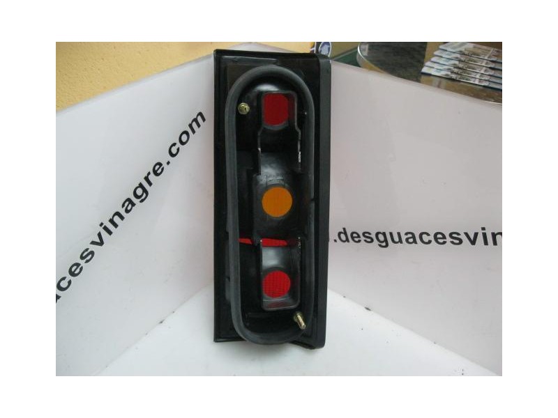 Recambio de piloto trasero derecho para renault express 1.9 d -f8c referencia OEM IAM NUEVO  