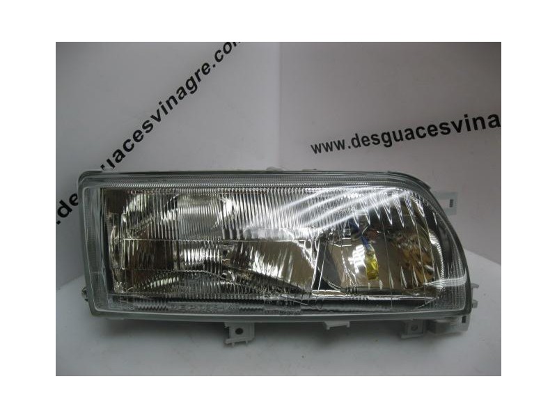 Recambio de faro derecho para nissan primera 1.6 g referencia OEM IAM NUEVO  
