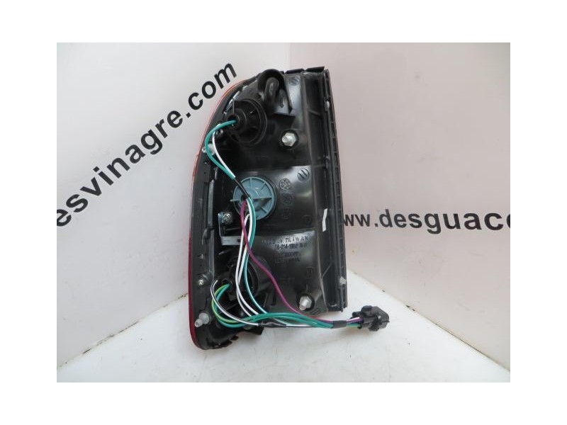 Recambio de piloto trasero derecho para mitsubishi l 200 (k__t) 2.5 td (k14t) referencia OEM IAM AMBARBLANCOYROJO  