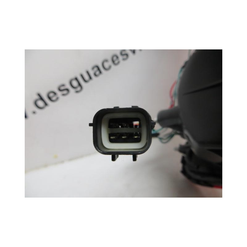 Recambio de piloto trasero derecho para mitsubishi l 200 (k__t) 2.5 td (k14t) referencia OEM IAM AMBARBLANCOYROJO  