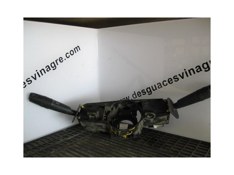 Recambio de mando luces y limpias peugeot 405 d 0 para peugeot 405 berlina 1.9 diesel referencia OEM IAM LOS-DOS  
