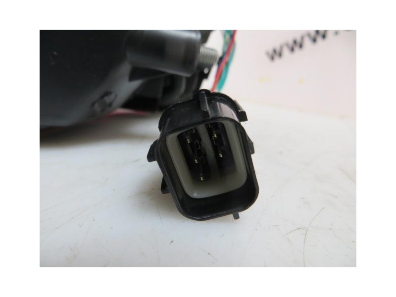 Recambio de piloto trasero izquierdo para mitsubishi l 200 (k60t) 2.5 diesel referencia OEM IAM ROJOYBLANCONUEVO  