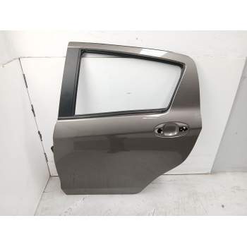 PUERTA TRASERA IZQUIERDA 670040D210 