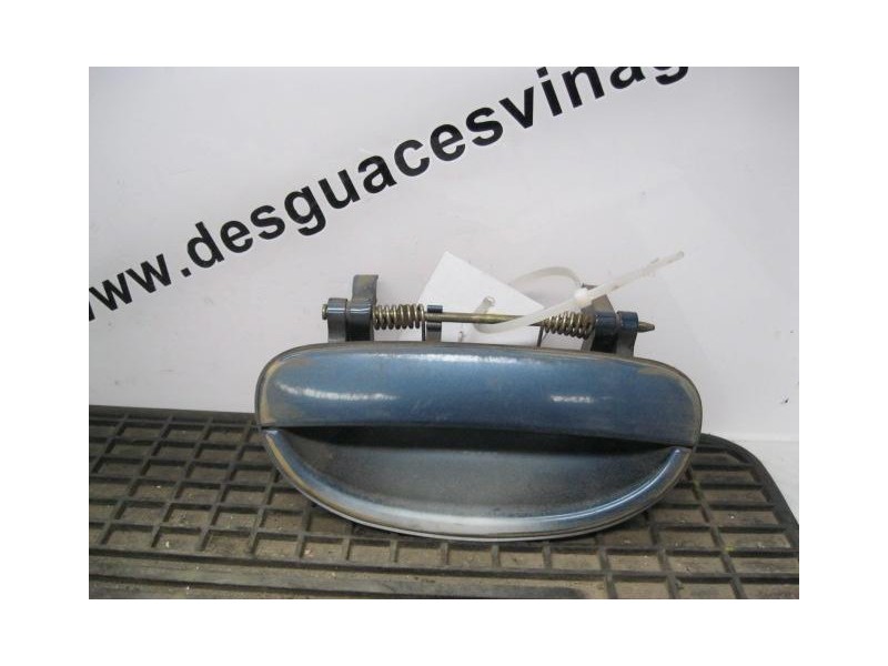 Recambio de manilla trasera dcha daewoo nubira d 1998 para daewoo nubira 1.6 g referencia OEM IAM   