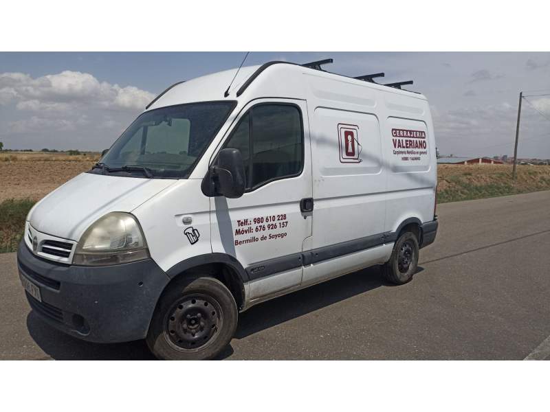 NISSAN INTERSTAR AUTOBÚS (X70)