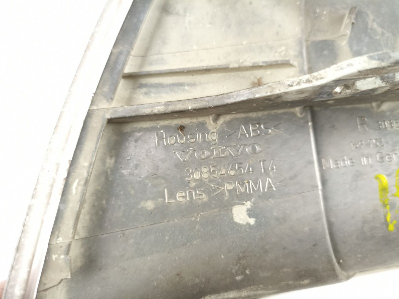 Recambio de piloto delantero derecho para volvo s40 berlina 1.6 cat referencia OEM IAM 30854654  