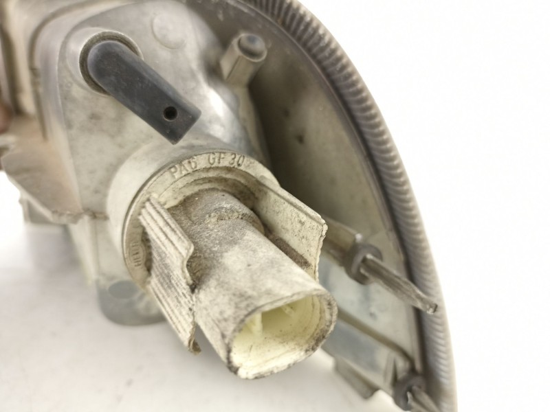 Recambio de piloto delantero derecho para volvo s40 berlina 1.6 cat referencia OEM IAM 30854654  