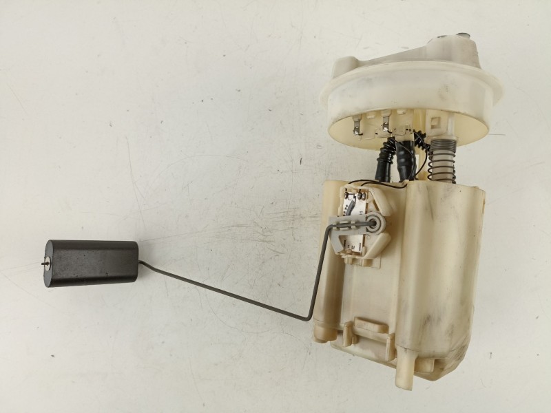 Recambio de bomba combustible aforador para volvo s40 berlina 1.6 cat referencia OEM IAM 30613799 09751409905 