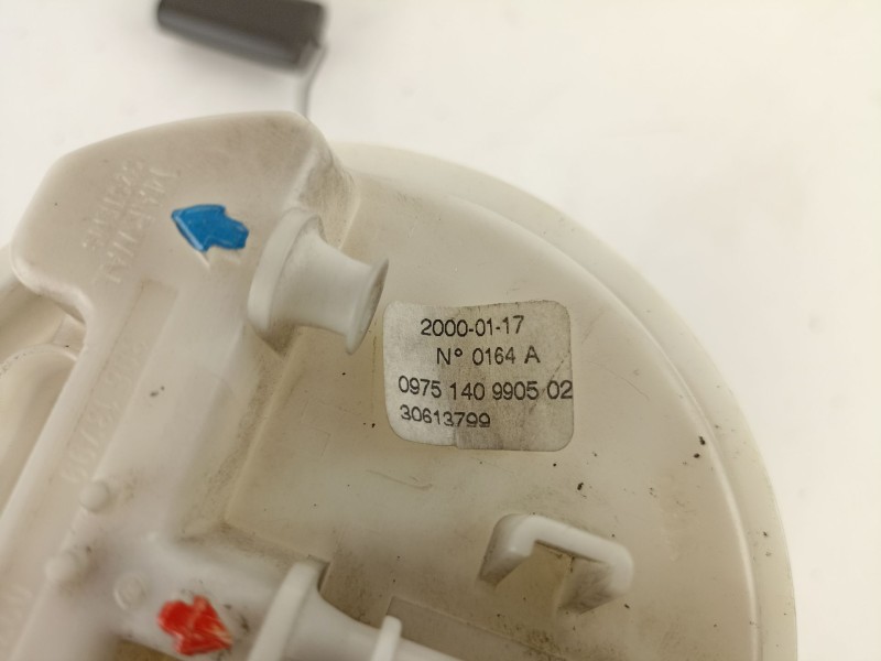 Recambio de bomba combustible aforador para volvo s40 berlina 1.6 cat referencia OEM IAM 30613799 09751409905 