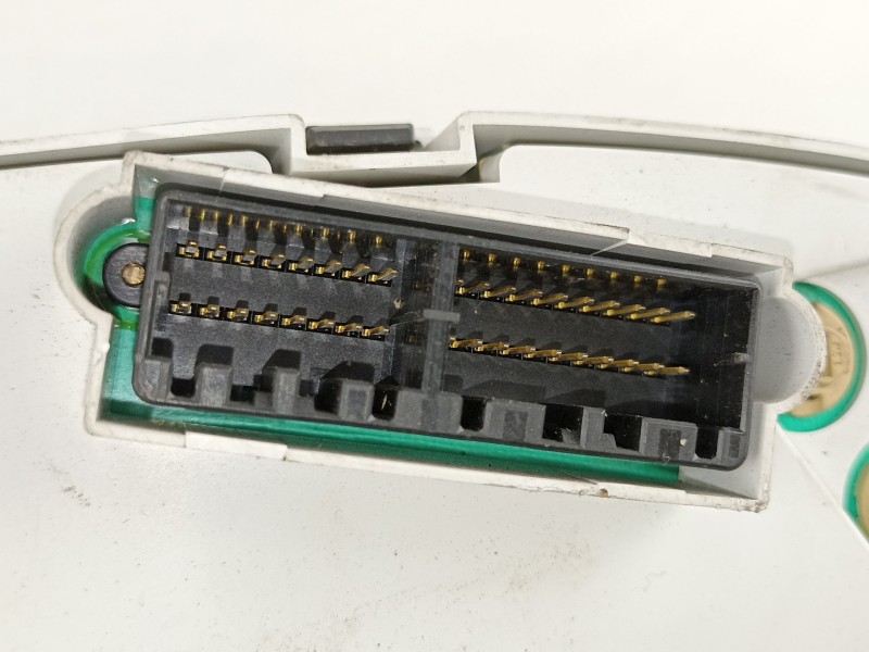 Recambio de cuadro instrumentos para hyundai elantra 1.6 g referencia OEM IAM 940162D200  