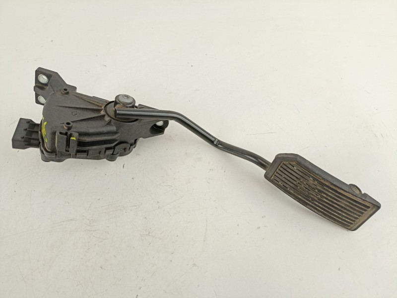 Recambio de potenciometro aceleracion para nissan primera berlina (p12) referencia OEM IAM 18002AU410  