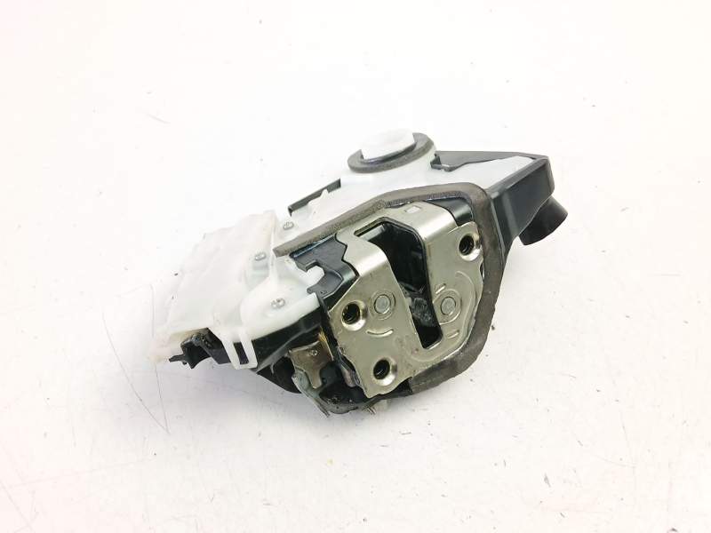 Recambio de cerradura puerta delantera derecha para toyota yaris (_p13_) 1.5 hybrid (nhp130_) referencia OEM IAM 690300D540  