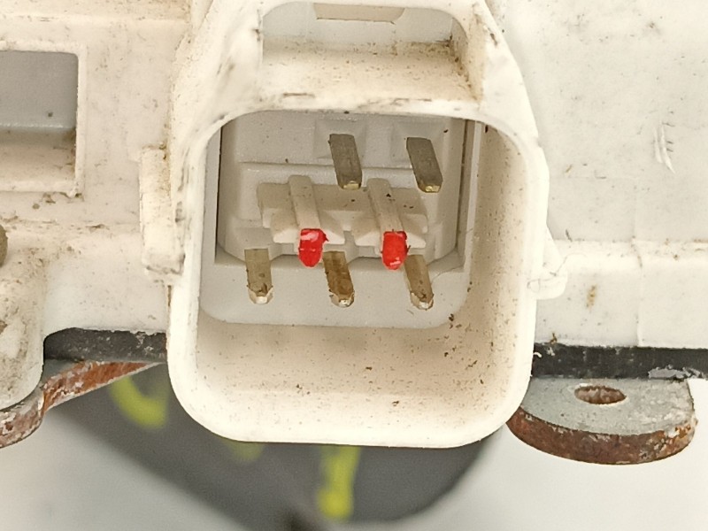 Recambio de cerradura puerta trasera derecha para hyundai elantra 1.6 g referencia OEM IAM 814202D001  