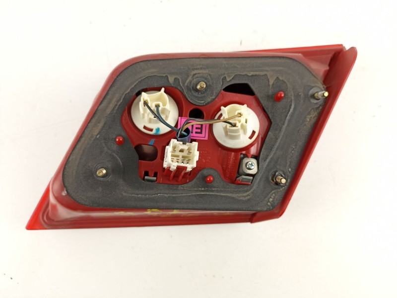 Recambio de piloto porton izquierdo para daewoo lacetti 1.6 cat referencia OEM IAM 96551216  